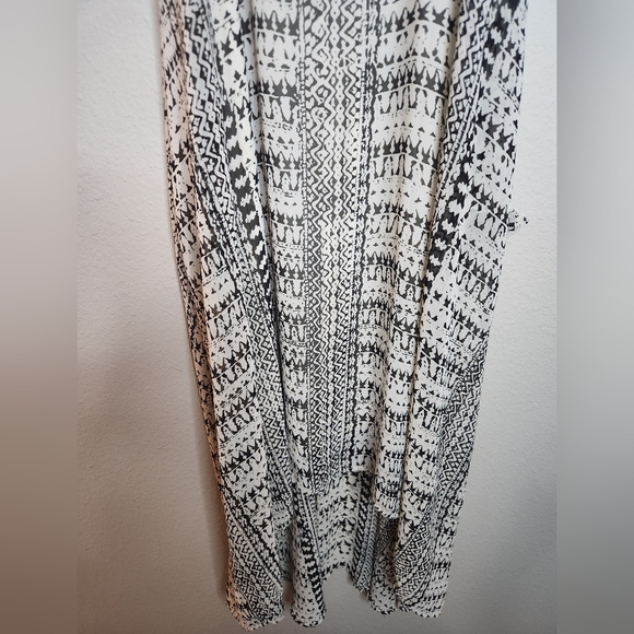 Abstract Printed High Low Sleeveless Dress Size Medium - Picture 4 of 8